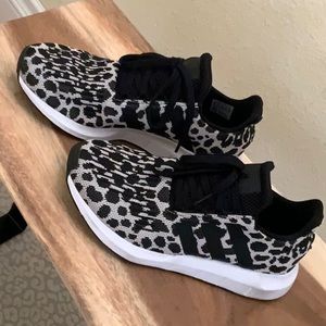 Adidas Womens Swift Leopard Sneaker EUC Size 8